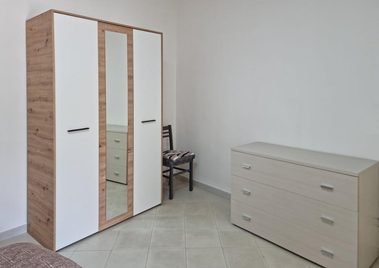 La Vecchia Sartoria Apartment Mazzarino Luaran gambar